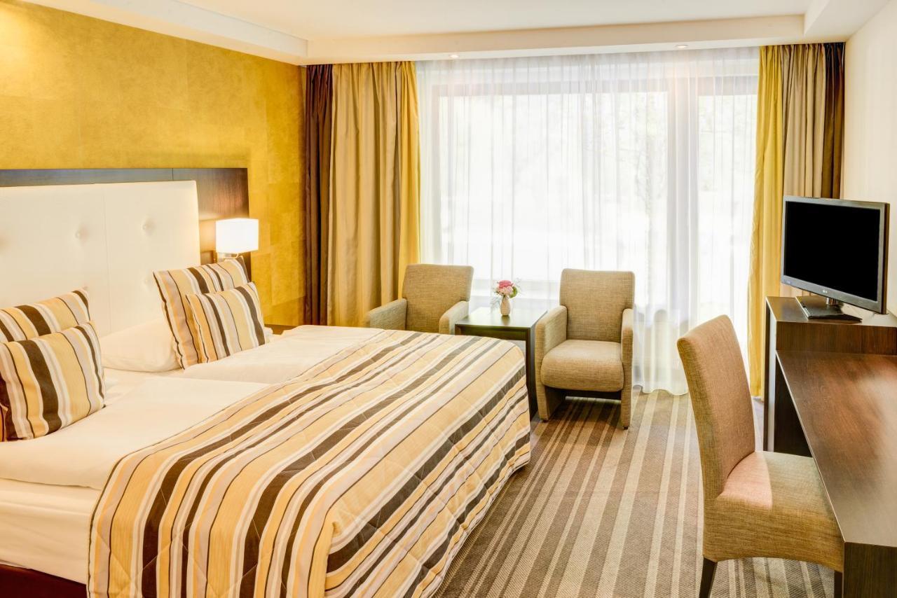 Hotel Moers Van Der Valk エクステリア 写真