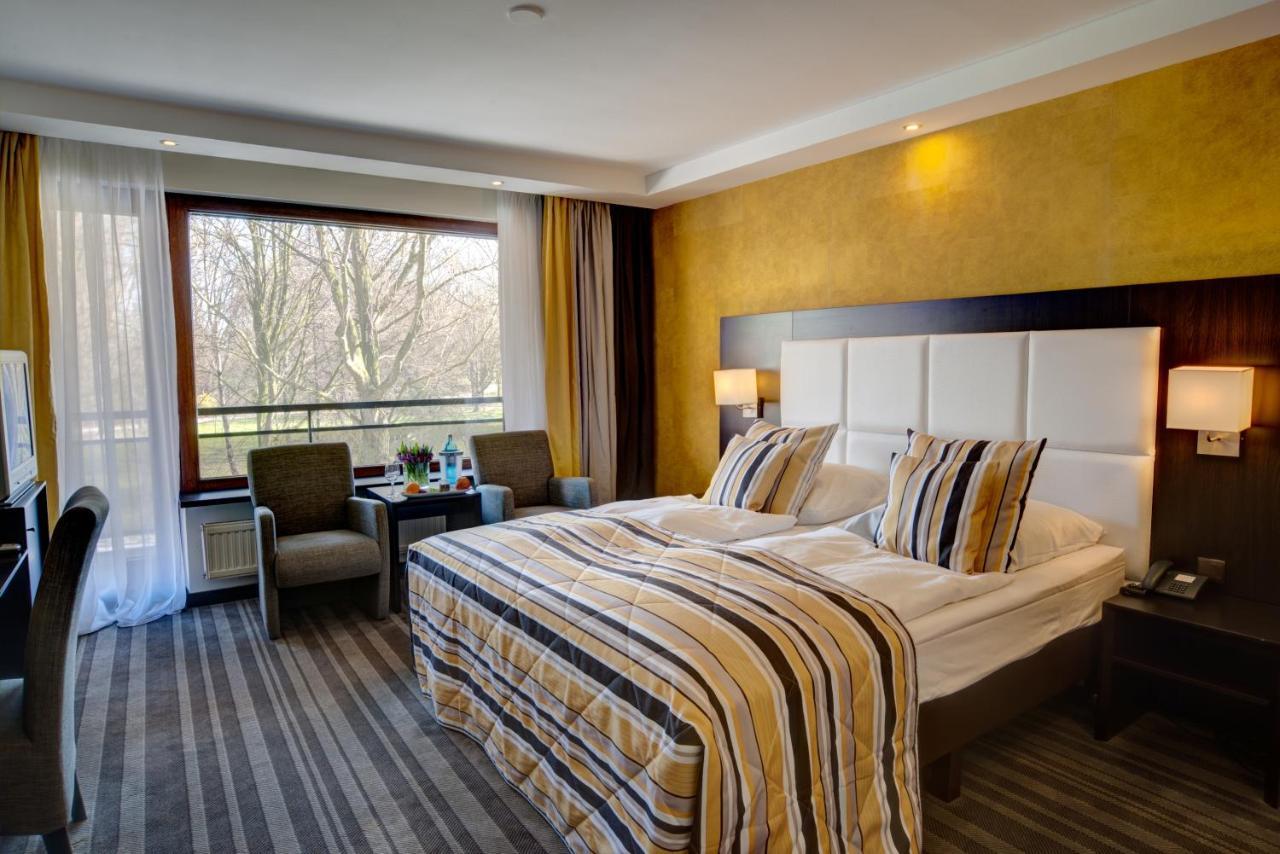 Hotel Moers Van Der Valk エクステリア 写真