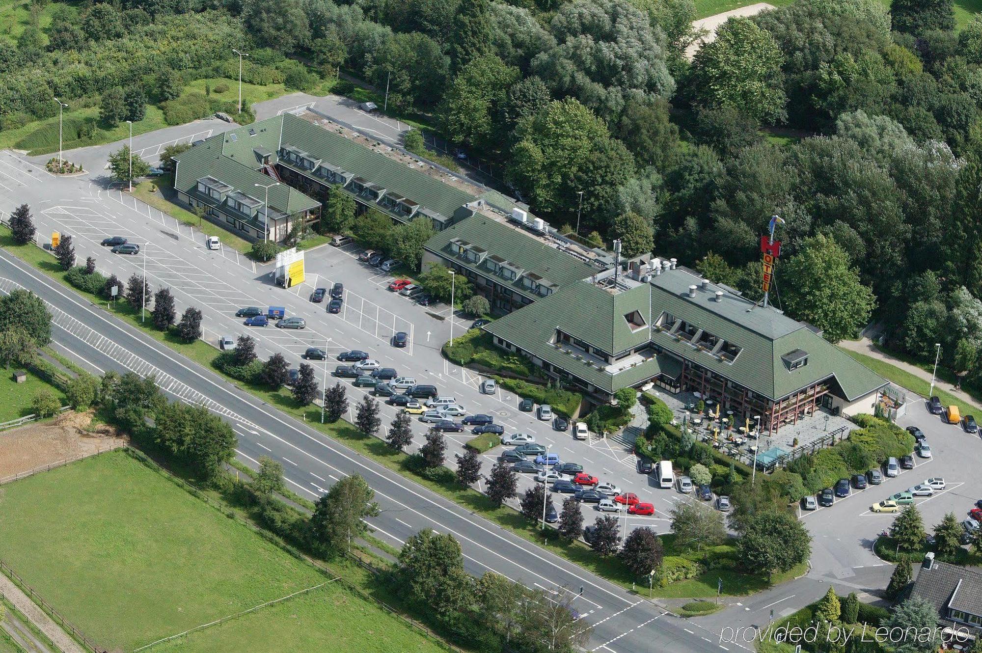 Hotel Moers Van Der Valk エクステリア 写真