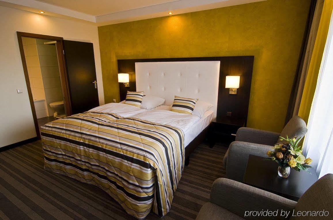 Hotel Moers Van Der Valk エクステリア 写真